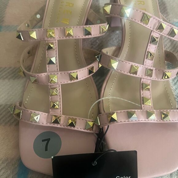 Dream Pairs Pink and Gold Sandals with Studded Straps - Picture 1 of 5